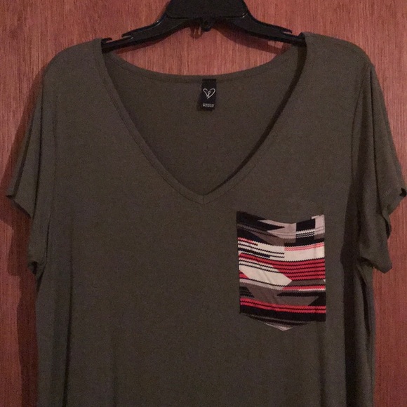 V Neck Tee - Picture 2 of 5